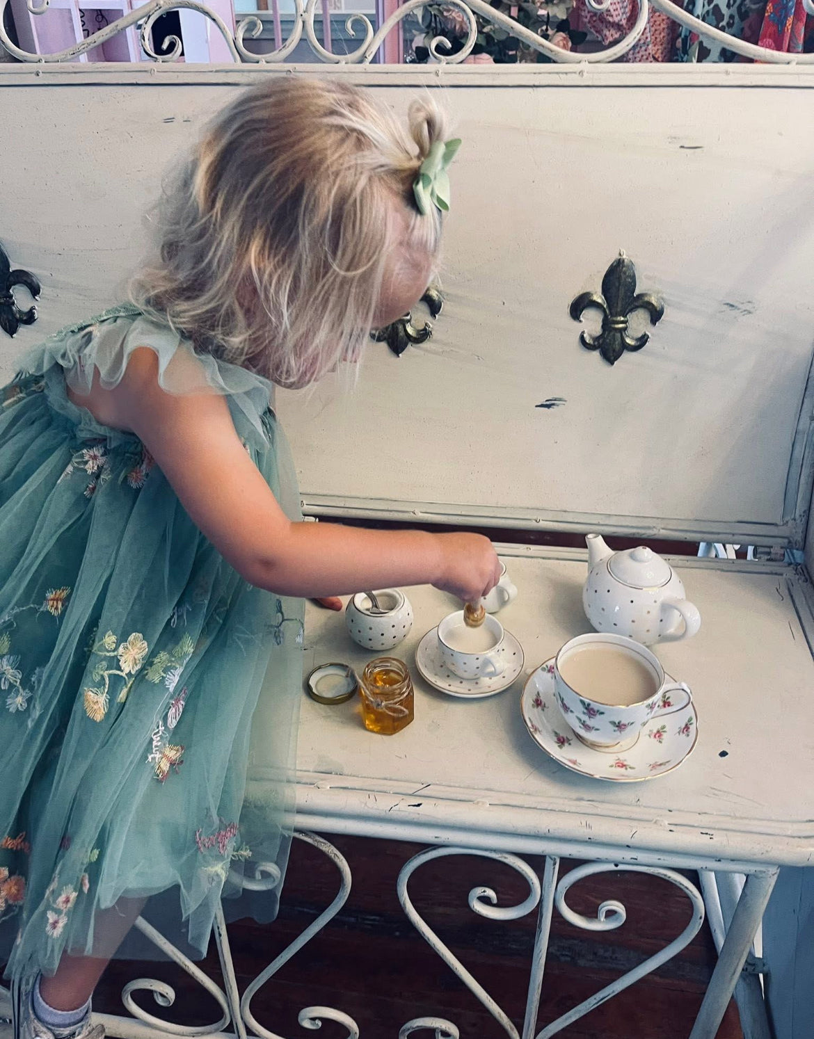 Mommy&Me Tea in the Carriage